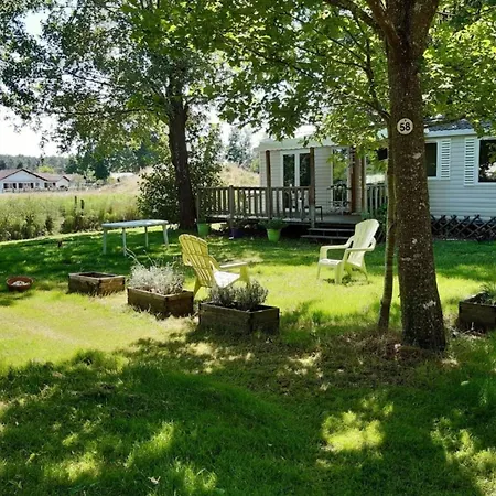 Campingplads Spacieux Avec Terrasse Pour 4 Personnes A - Api-1-52-566 *
